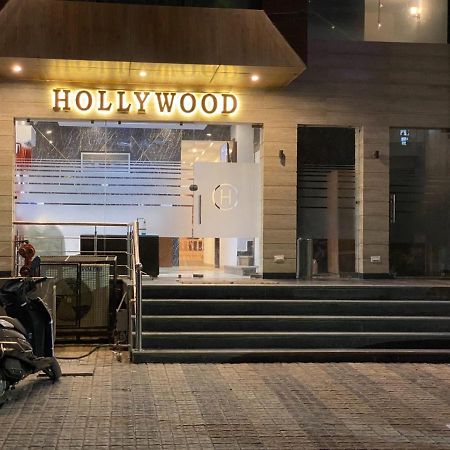 Hotel Hollywood Zirakpur Chandigarh - Family Hotel Dış mekan fotoğraf