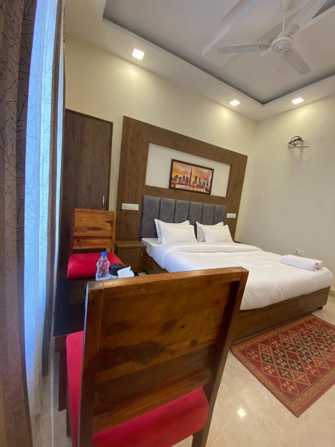 Hotel Hollywood Zirakpur Chandigarh - Family Hotel Dış mekan fotoğraf